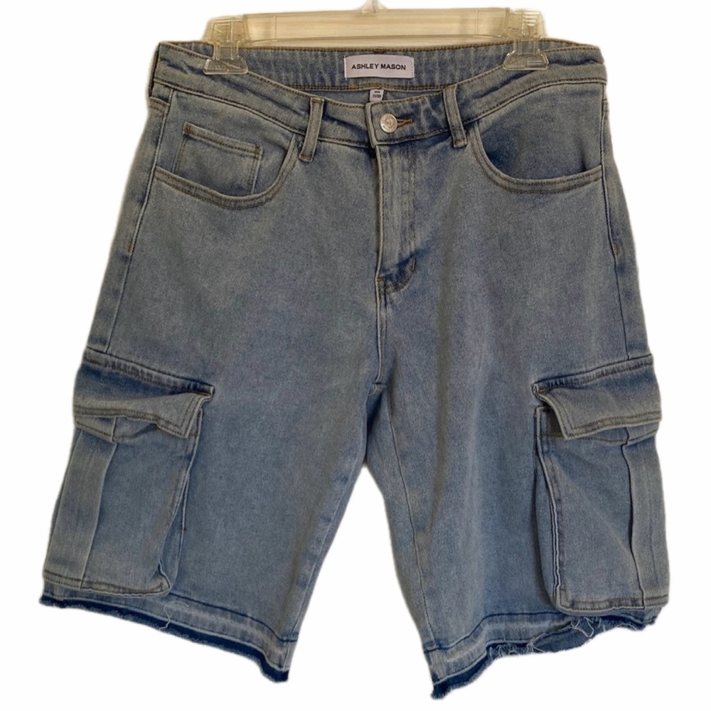 Ashley Mason Light Blue denimCargo Shorts / Jorts  size 11/30